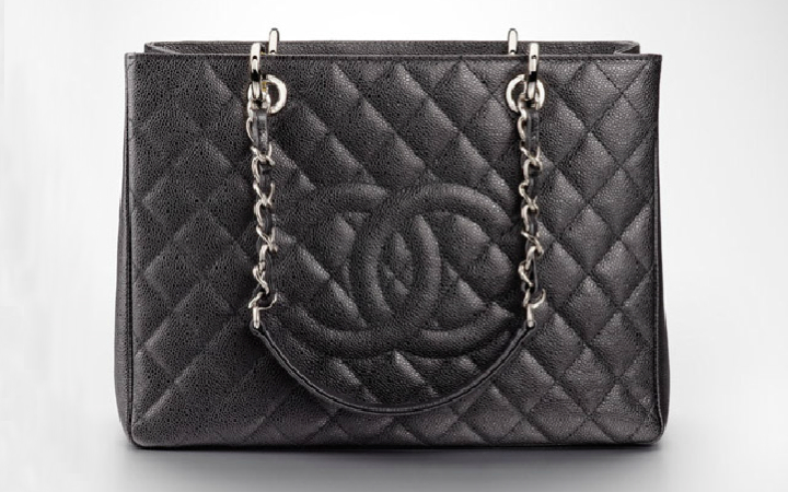 What's in my Chanel Grand Shopping Tote & Review 