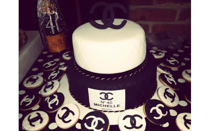 Status Cake in 2023  Beautiful birthday cakes, Chanel cake, Chanel  birthday cake