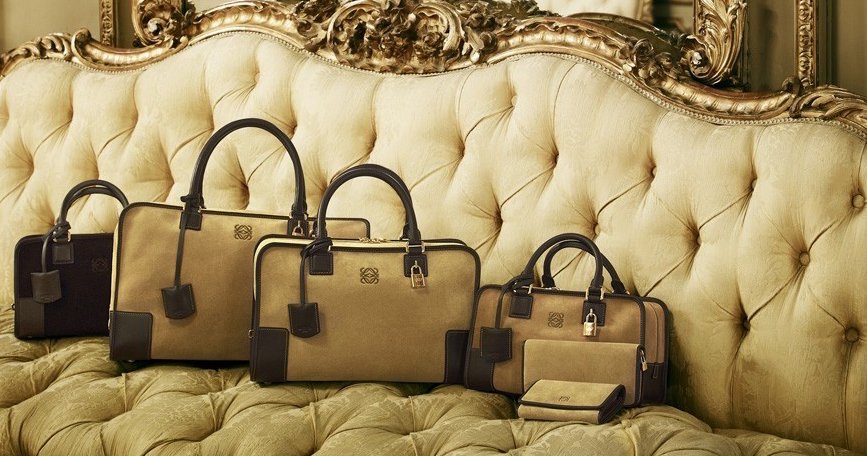 Loewe Amazona Bag In Gold And Brown 