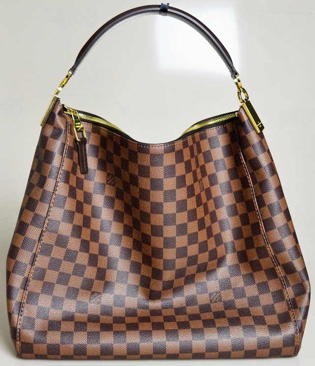 Does anyone love a discontinued LV bag as much as me? The latest score from  FP is my Portobello GM. Now this has me eying the Sully MM. It carries so  well