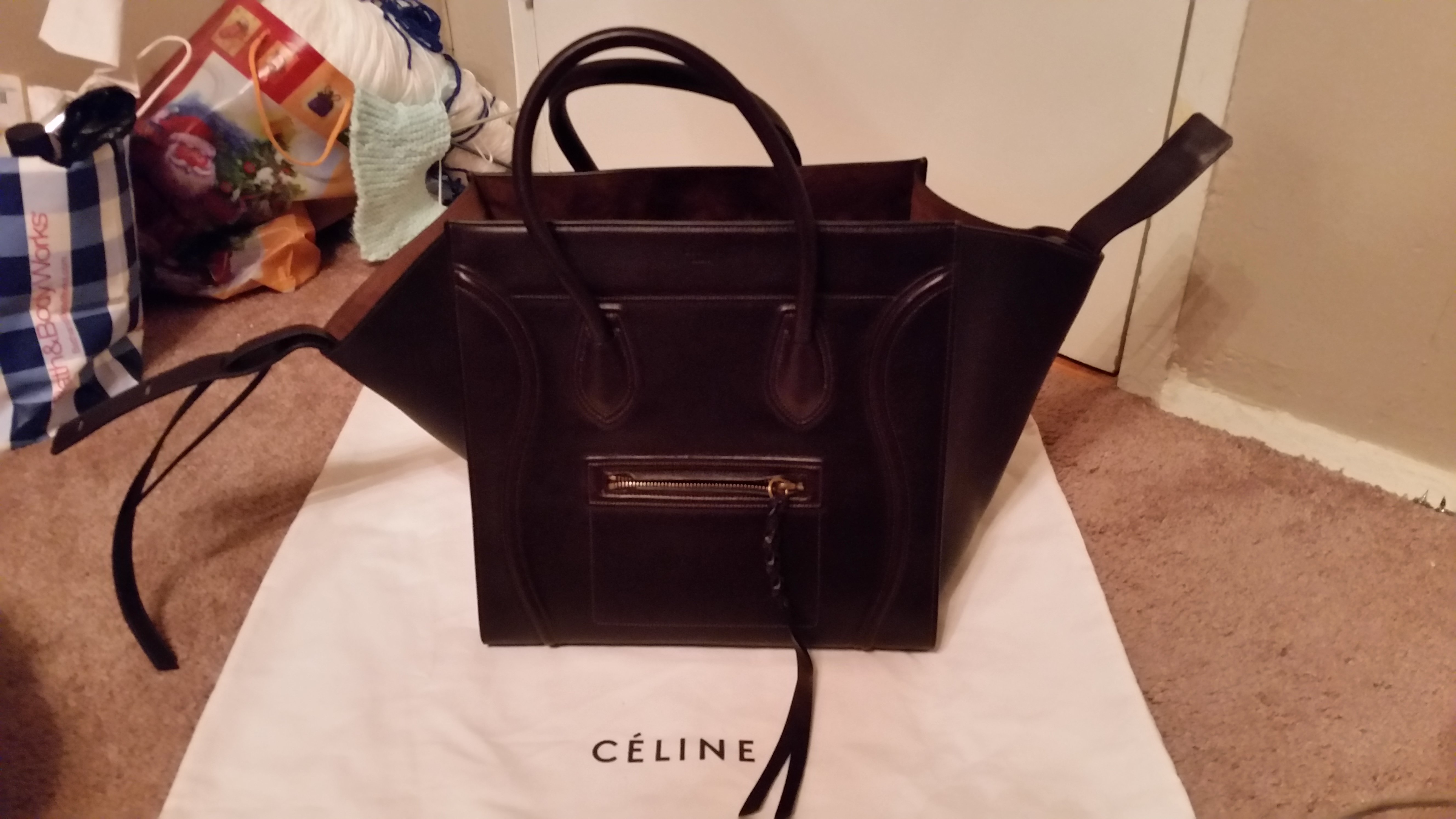 Celine Tote going for $670 at Saks… quality and brand of bag a good deal  for a gift? Have seen other Celine bags are in 2000s range. Thanks : r/ handbags