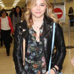 Chloe Moretz Carrying Oversized Louis vuitton Bag thumb