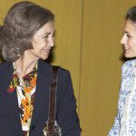 Queen Sofia Of Spain Carrying A Longchamp Tote thumb