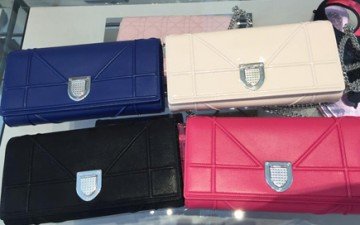 dior diorama wallet on chain price