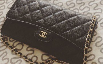 Shopping with Ninar Chanel Small Caviar Pouch with Chain thumb