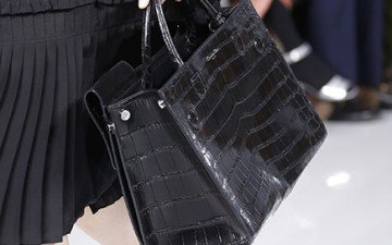 Dior Spring Summer 2016 Runway Bag Collection Featuring New Tote Bag thumb