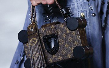 Louis Vuitton Spring Summer 2016 Runway Bag Collection Featuring The New Petite Malle Bag thumb