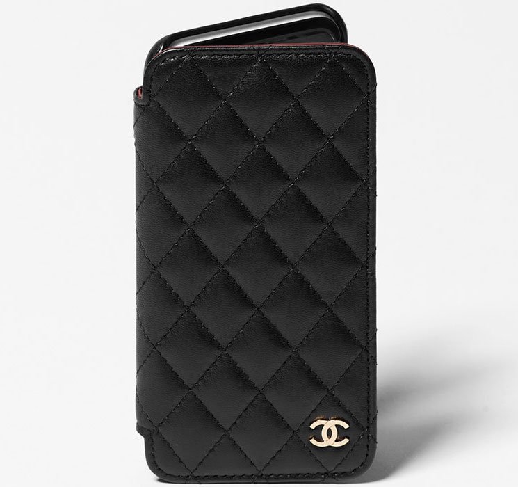 CHANEL Caviar Quilted Bow Phone Holder Black 1289552