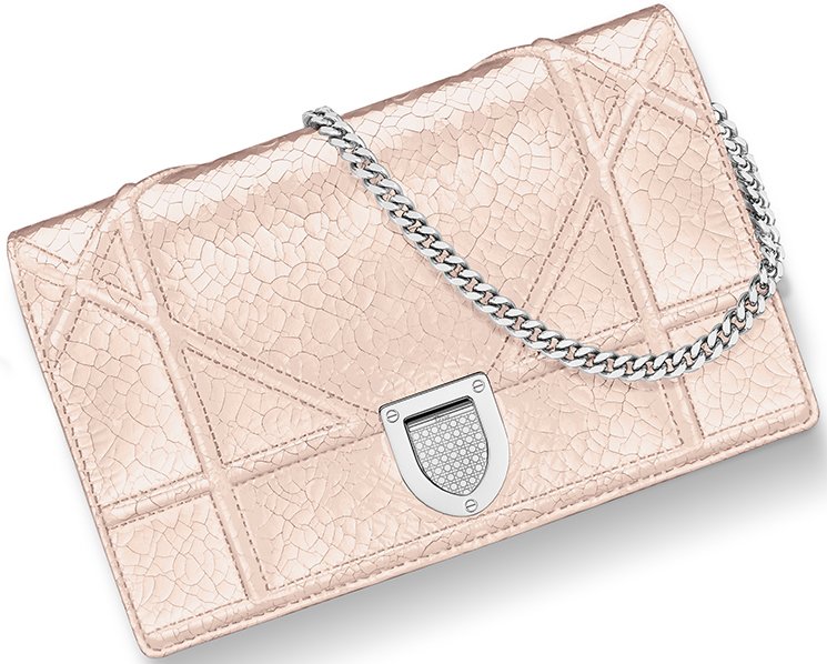 dior diorama wallet on chain price