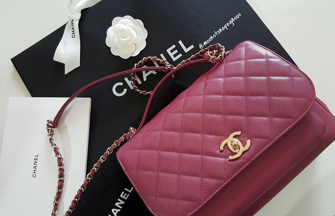 Chanel - Authenticated Business Affinity Handbag - Leather Pink Plain for Women, Very Good Condition