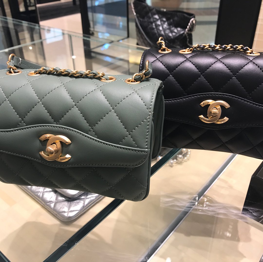 Chanel Green Quilted Lambskin Coco Vintage Flap Bag, 2017 at 1stDibs   chanel coco vintage flap bag, vintage green chanel bag, vintage coco chanel  bag