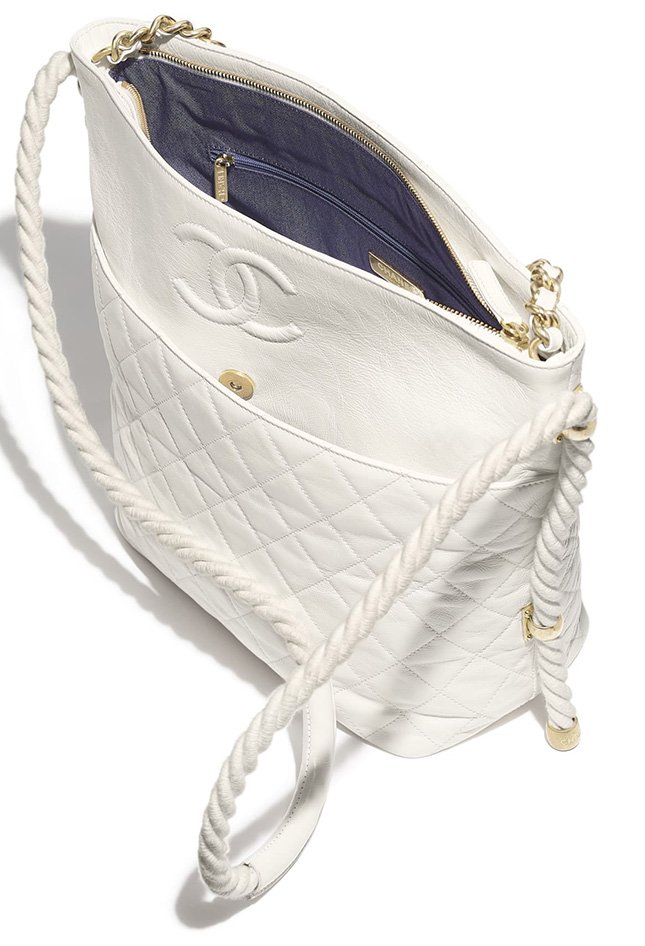 Chanel Crumpled Calfskin en Vogue Rope Hobo Bag White