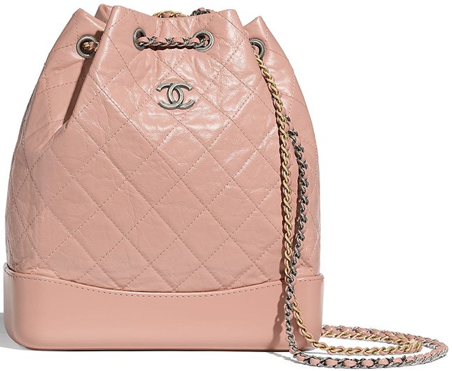 Obsess Over These Heart Bags From #CHANELSpringSummer - BAGAHOLICBOY