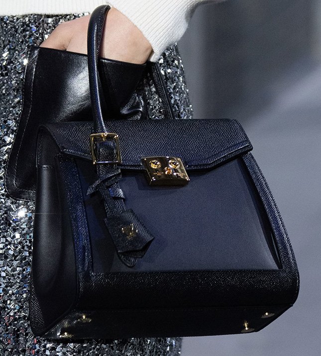 Louis Vuitton on X: #LVFW19 A preview of the new LV Arch Bag from