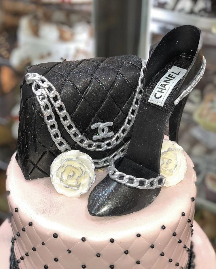 Chanel Handbag Birthday Cake | cakewaves