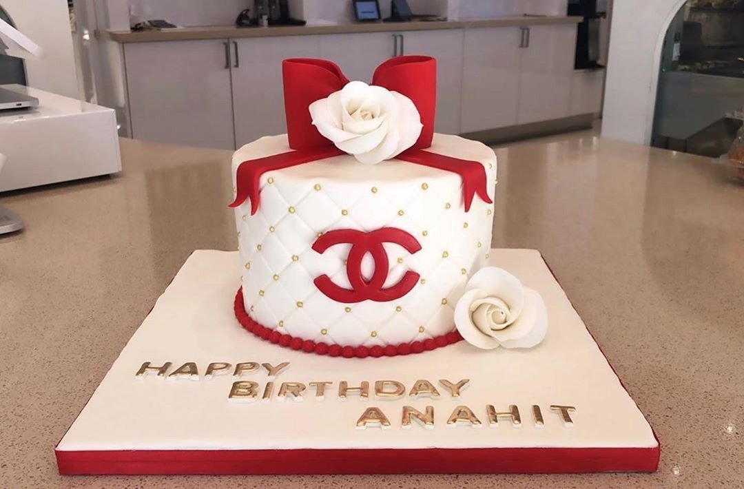 Chanel cake topper – 5ouza3balat
