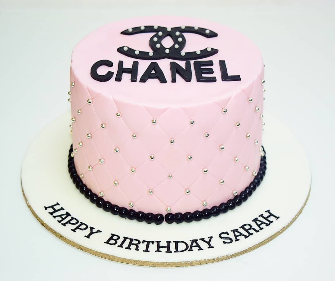 Best Chanel Handbag Cake - NC22 - Amarantos Cakes