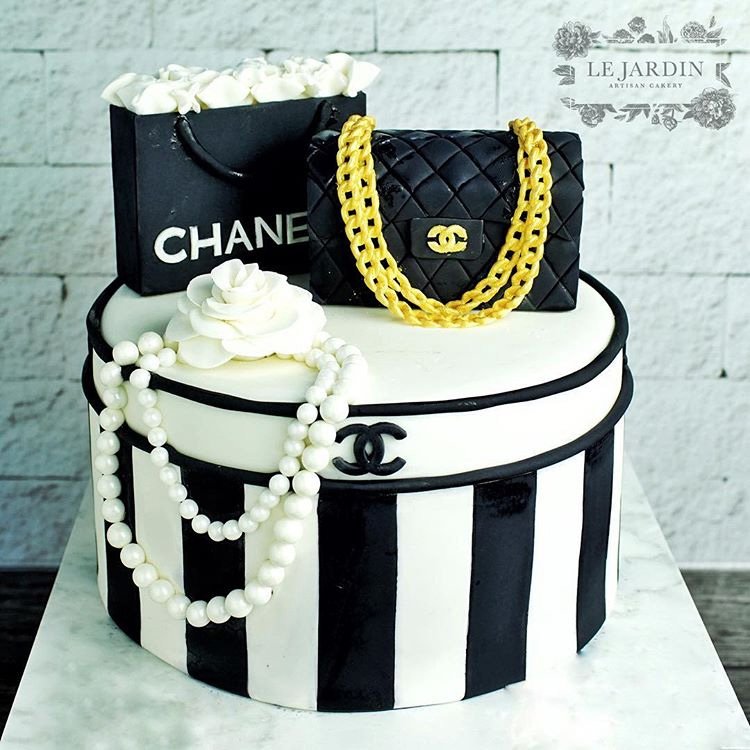 Cake search: chanel+bag+cake - CakesDecor