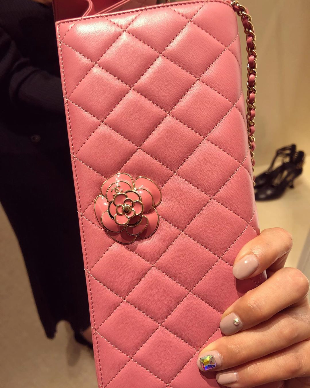 Chanel Camellia Lock Clutch With Strap | Bragmybag
