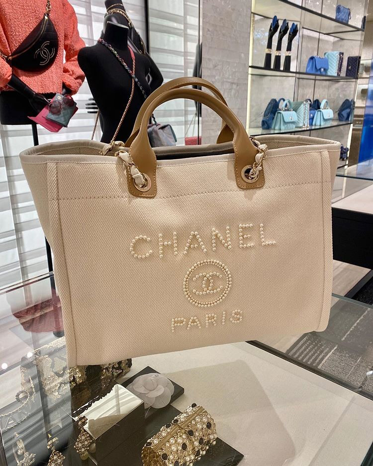 Chanel Pearl Logo Deauville Bag |