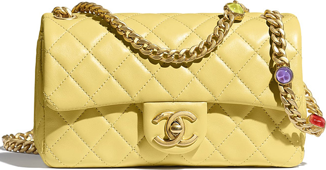 Chanel SpringSummer 2019 RTWDetails bag  Burberry handbags Chanel  handbags Chanel bag
