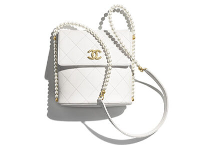 Chanel Small Hobo Bag With Pearl Chain thumb