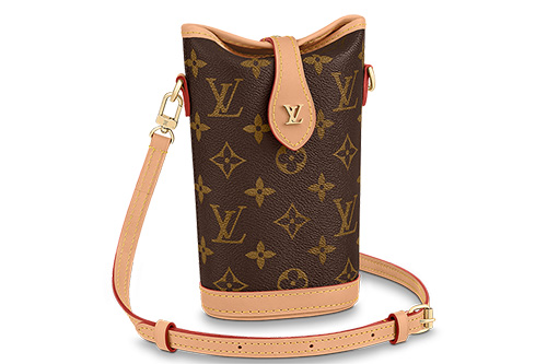 Replying to @typicalknotty What fits in my LV Fold Me Pouch…just