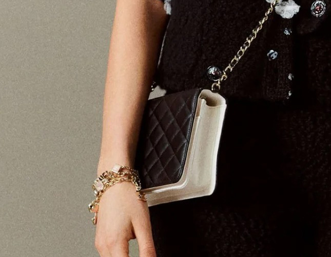 Chanel Book Wallet On Chain | Bragmybag