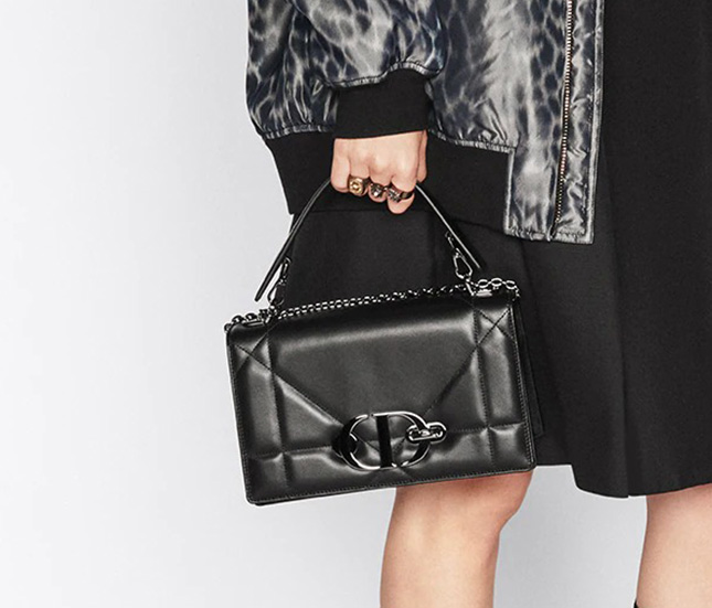 30 Montaigne Chain Bag Blue Oblique  Womens Dior Handbags ⋆ Rincondelamujer