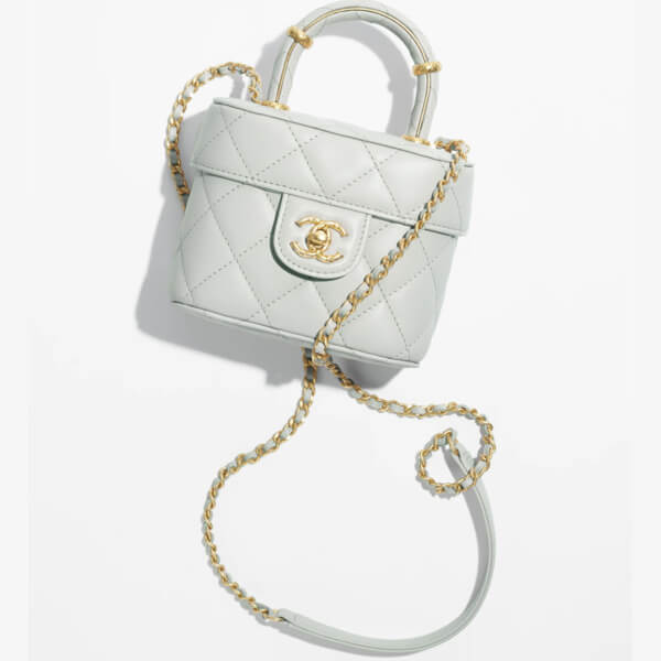 Handbags  SpringSummer 2023  Fashion  CHANEL  Page 2