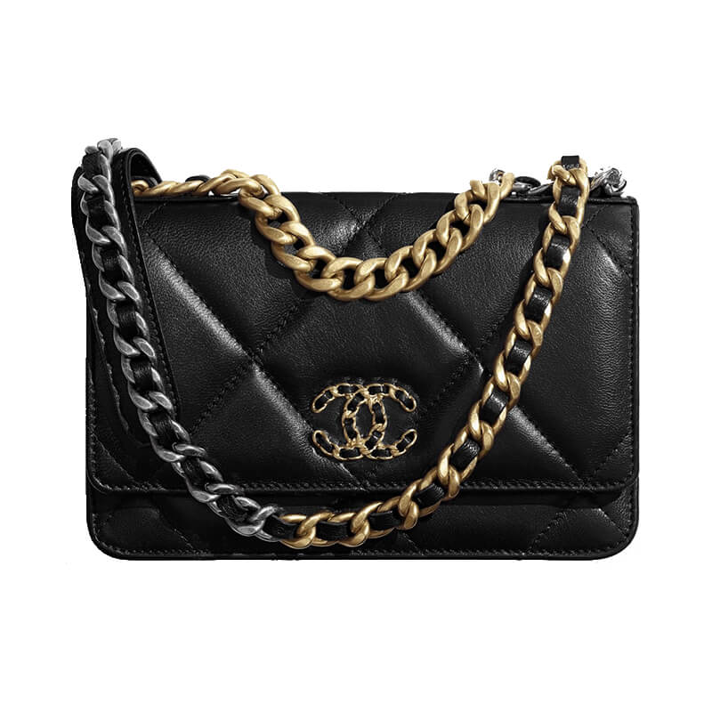 Chanel 19 Wallet on Chain: A quick review — Covet & Acquire